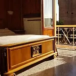 Ca La Terrazza - Dentro Il Borgo Storico B&B