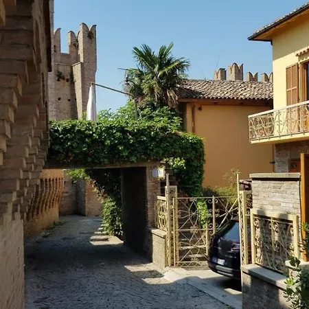 Ca La Terrazza - Dentro Il Borgo Storico 4* 그라다라