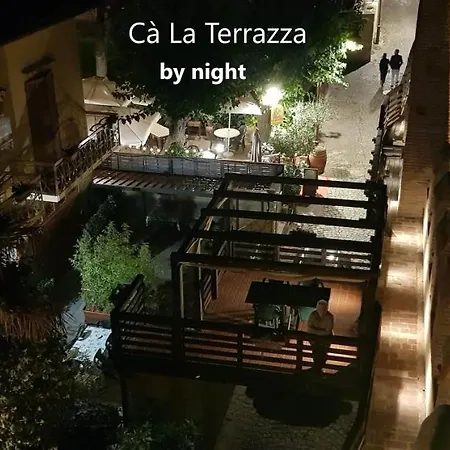 Cà La Terrazza - Dentro Il Borgo Storico Alojamento de Acomodação e Pequeno-almoço