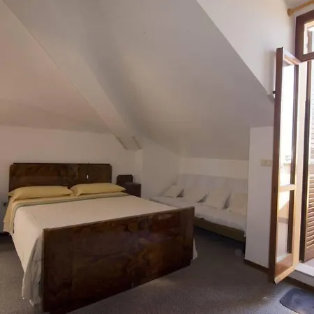 Ca La Terrazza - Dentro Il Borgo Storico Bed & Breakfast 4*