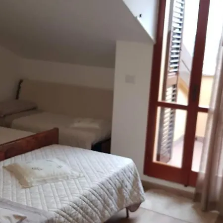Ca La Terrazza - Dentro Il Borgo Storico Bed & Breakfast