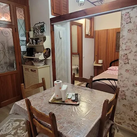 Ca La Terrazza - Dentro Il Borgo Storico Bed & Breakfast 4*
